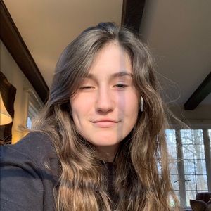 Meet your Posher, Claire